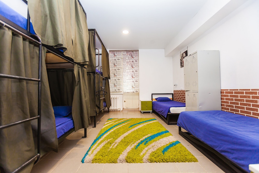 Hotel Lucky - Hostel