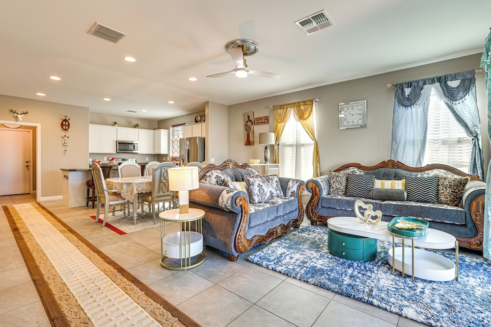 10 Mi to Dtwn Phoenix: Updated Home