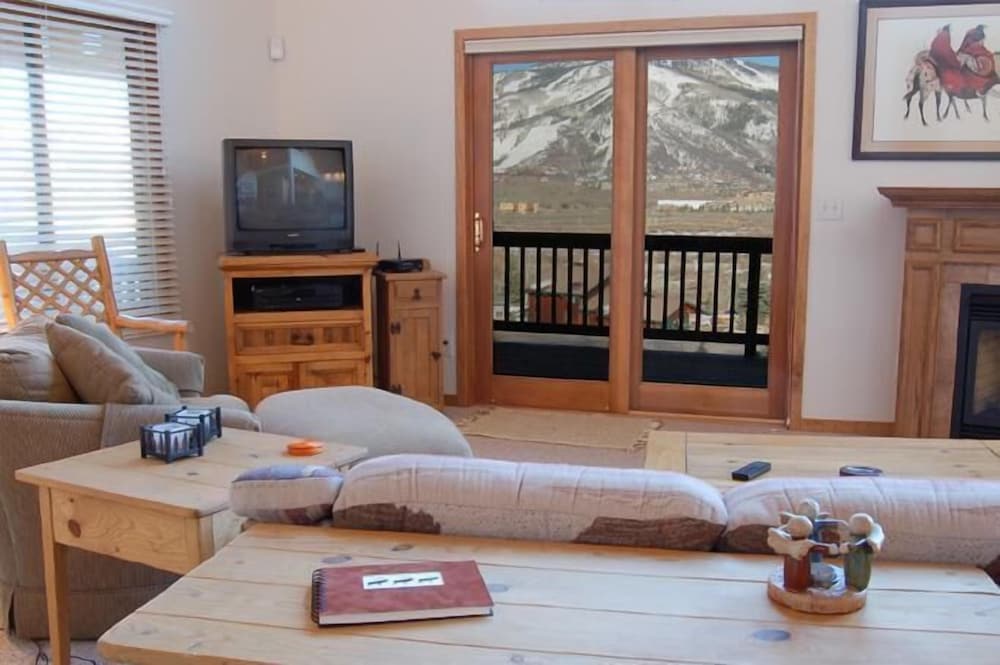 Tree Haus Chalet