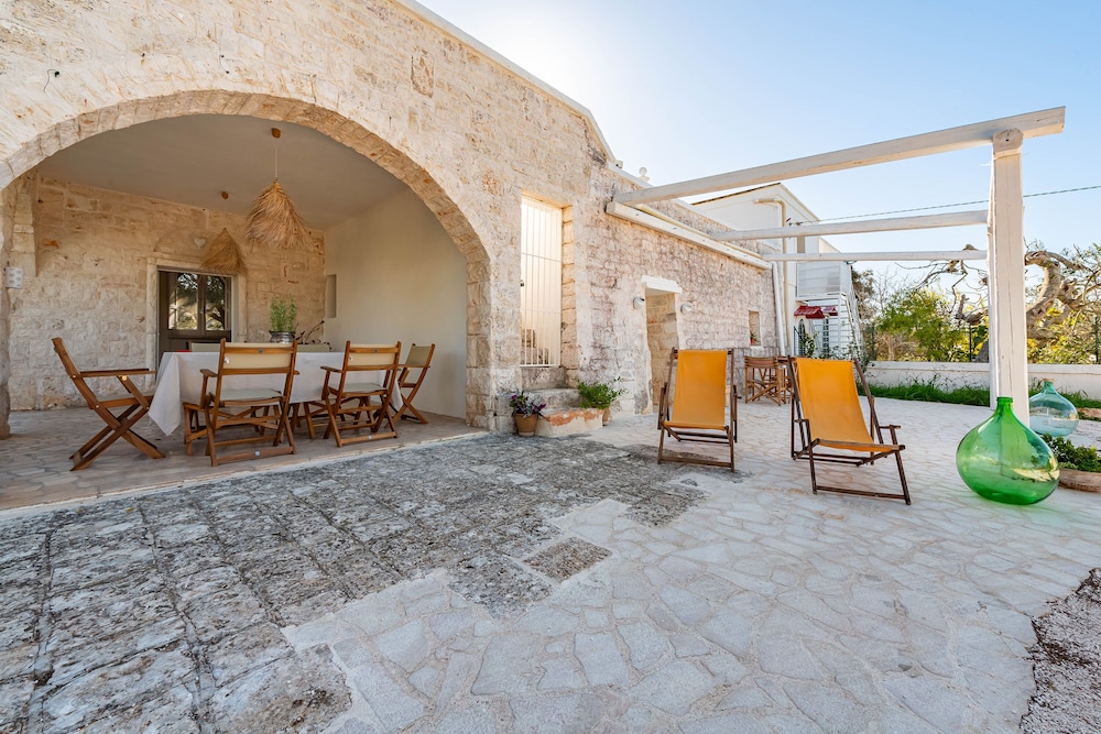 Trullo Marilì on the Fasano Selva view 2