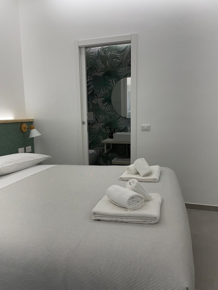 Domus Suites
