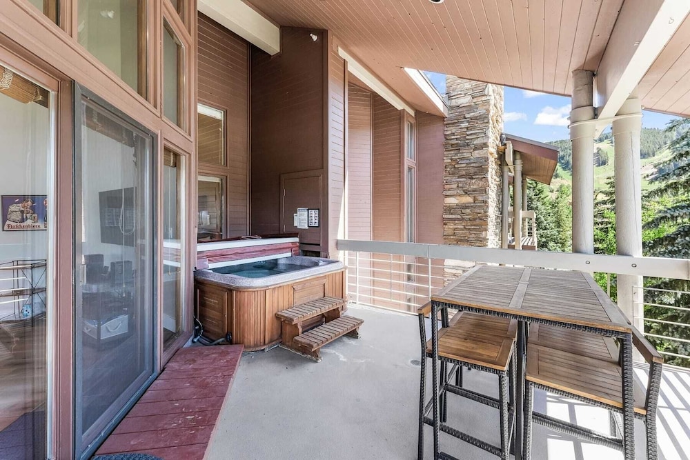 Walk to Slopes Hot Tub + Balcony + Views Mins to Main Street Deer Valley Haven by Avantstay
