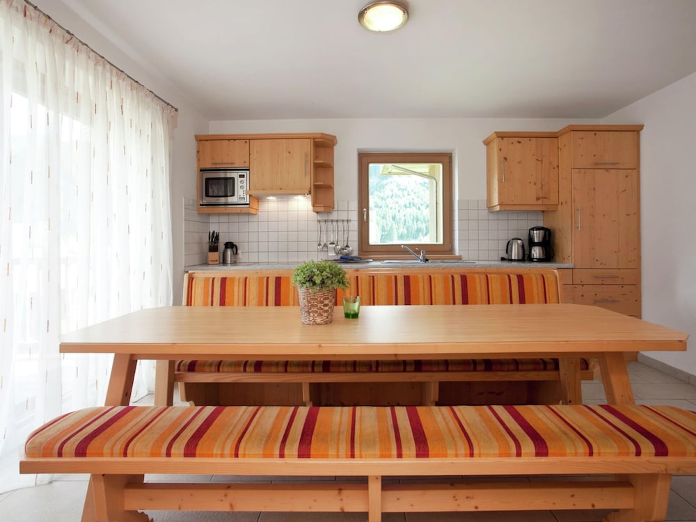 Holiday Home With Swimming Pool in Wald im Pinzgau view 5