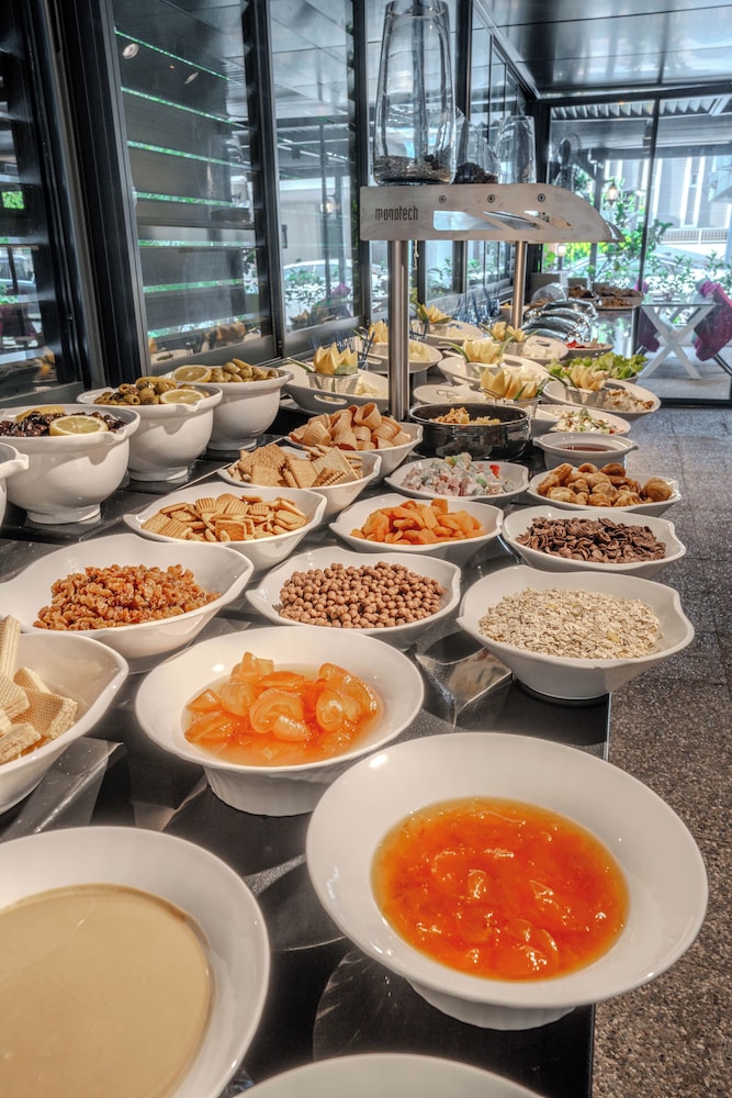 Nun By Laren Hotels - Image 77