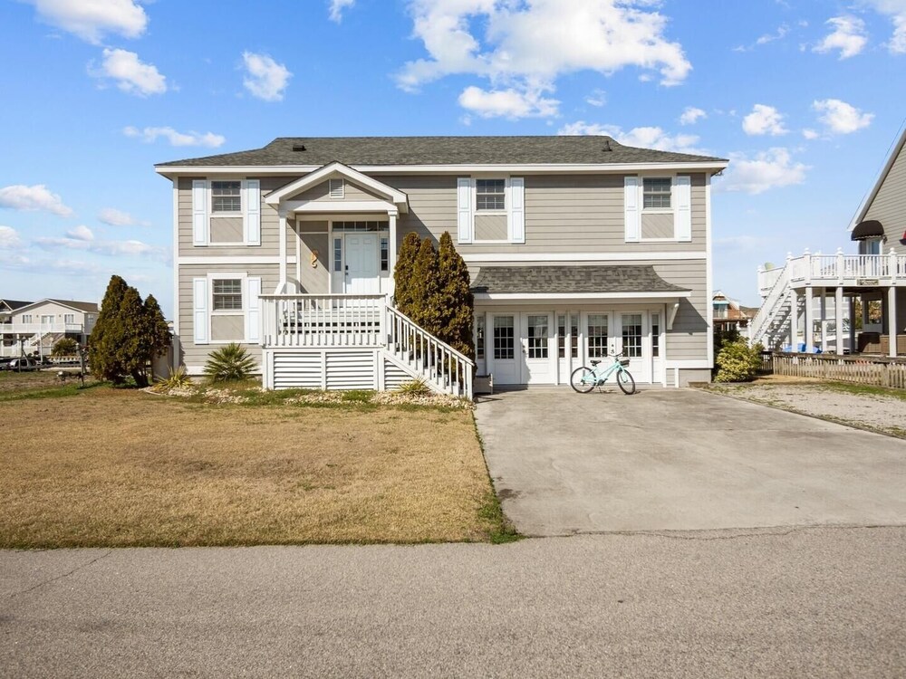 Always Sunday 4 Bedroom Home