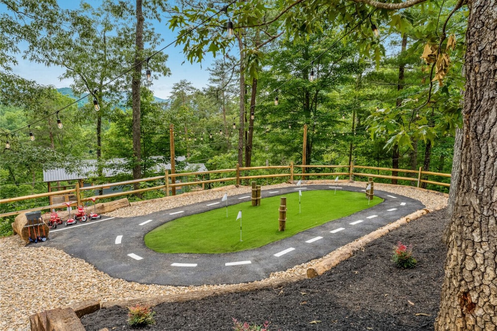 Summit Luxe Resort