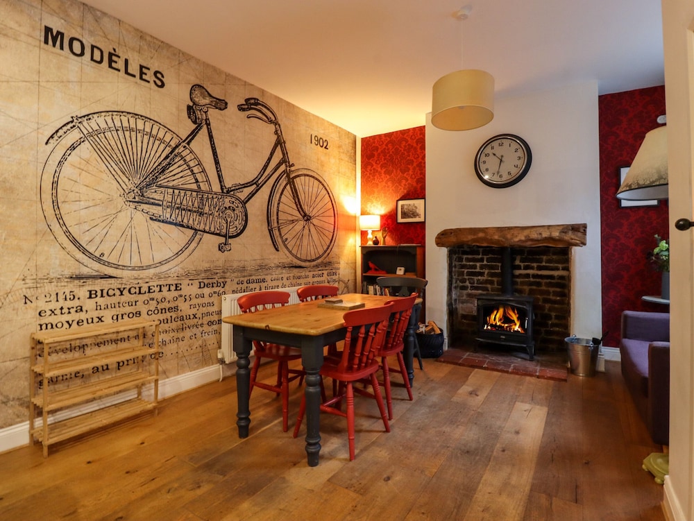 Castlewood Cottage