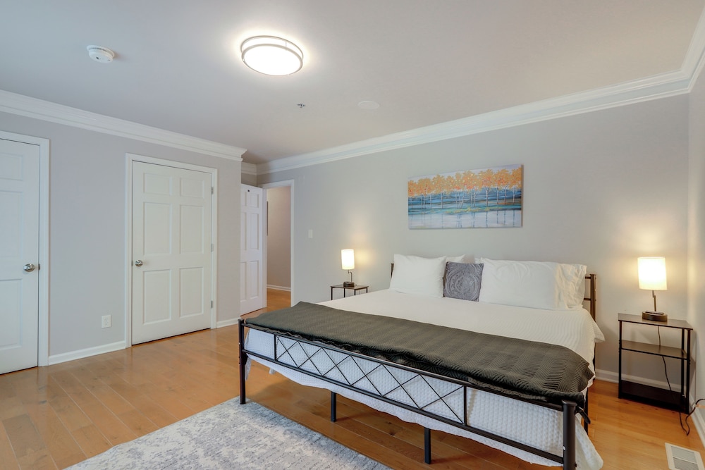 Ideal for Reunions & Retreats: Brooks Getaway!