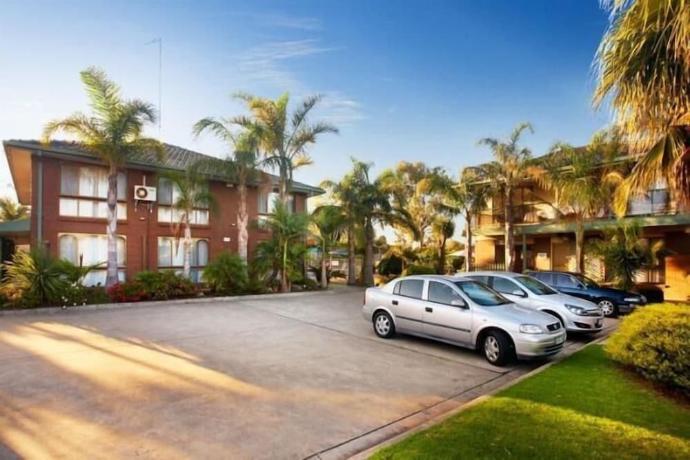 Paradise Holiday Apartments