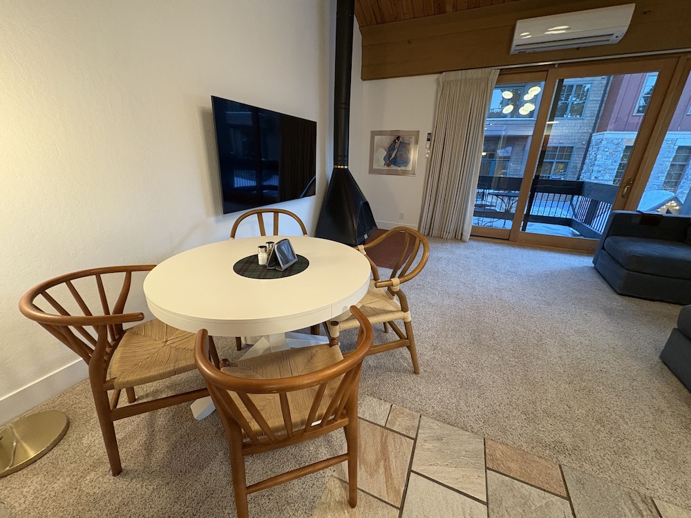 Timber Creek 309 1 Bedroom Condo