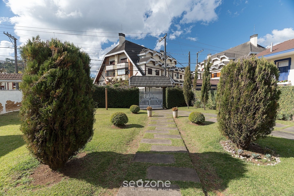Large House W/fireplace in Campos do Jordao Ras175