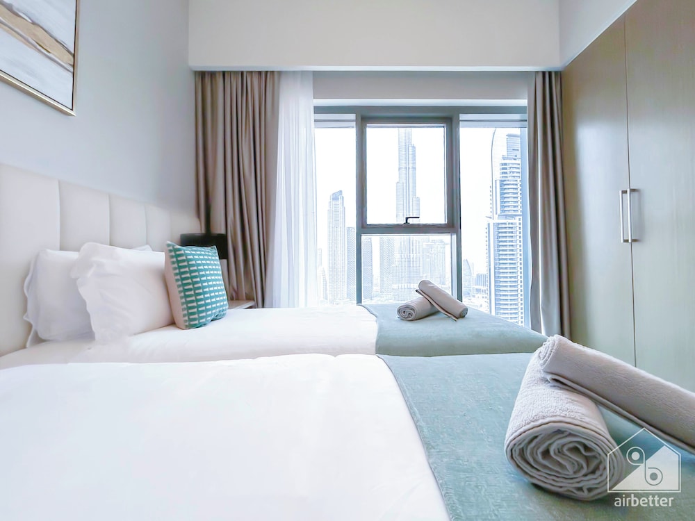 Spacious 3.5 Bedroom Apartment in Burj Royale