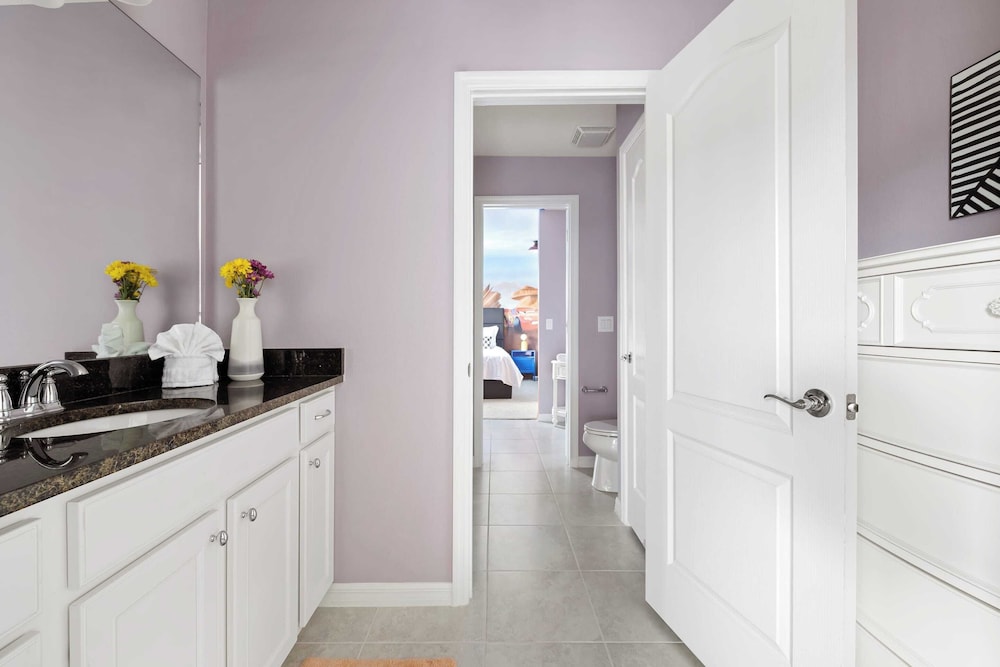 Sleeps 20! Resort Home Near Disney, Pool+game Room Twice-as-nice by Avantstay
