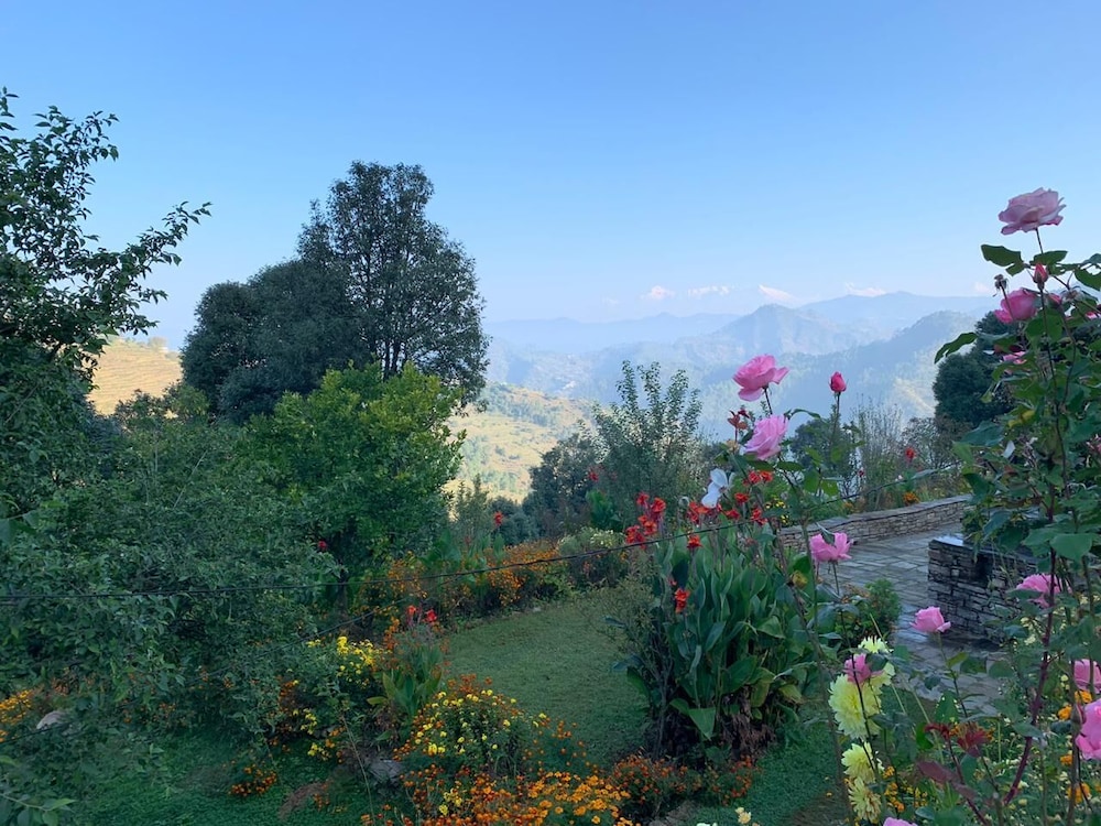 Itmenaan Estate