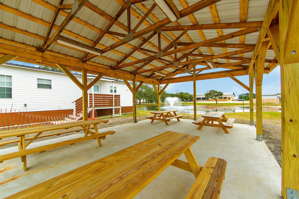 Southern Breeze Lodge view 5