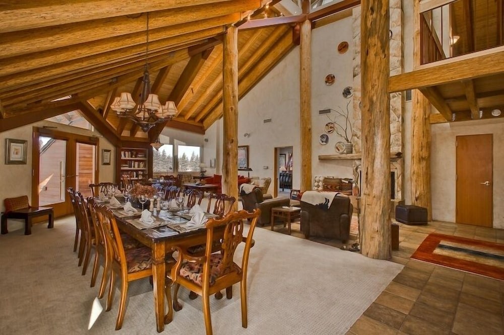 Downtown Penthouse 4 Bedroom Condo