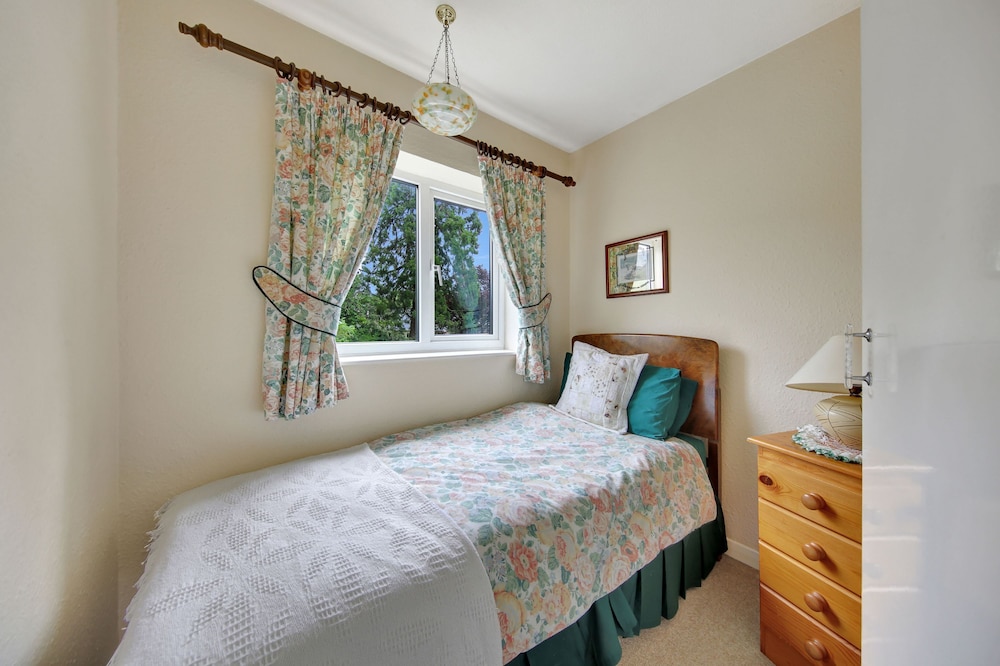 Host Stay Avoca Cottage