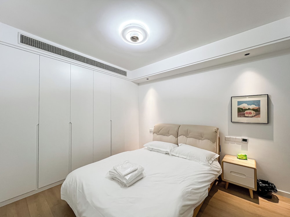 Book and Bed - Xujiahui