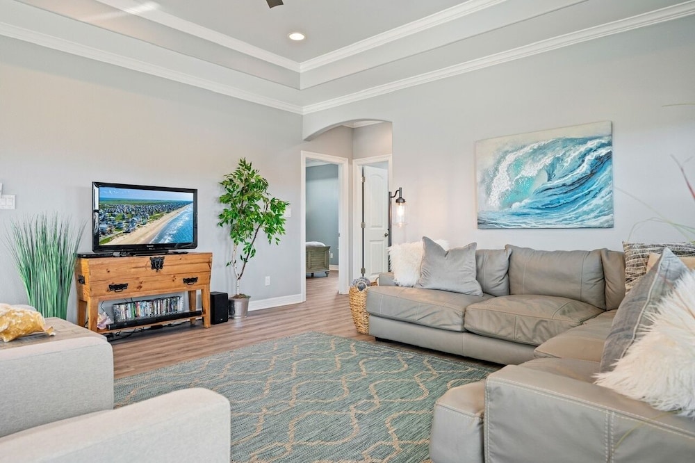 Aqua Splash 3 Bedroom Home