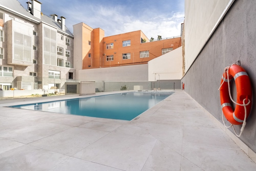 Abantos - 1 Bedroom With Pool in Castilla