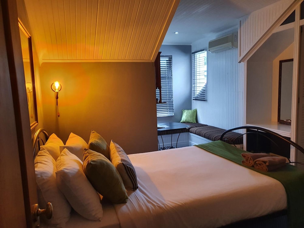 Knysna Wayside Inn