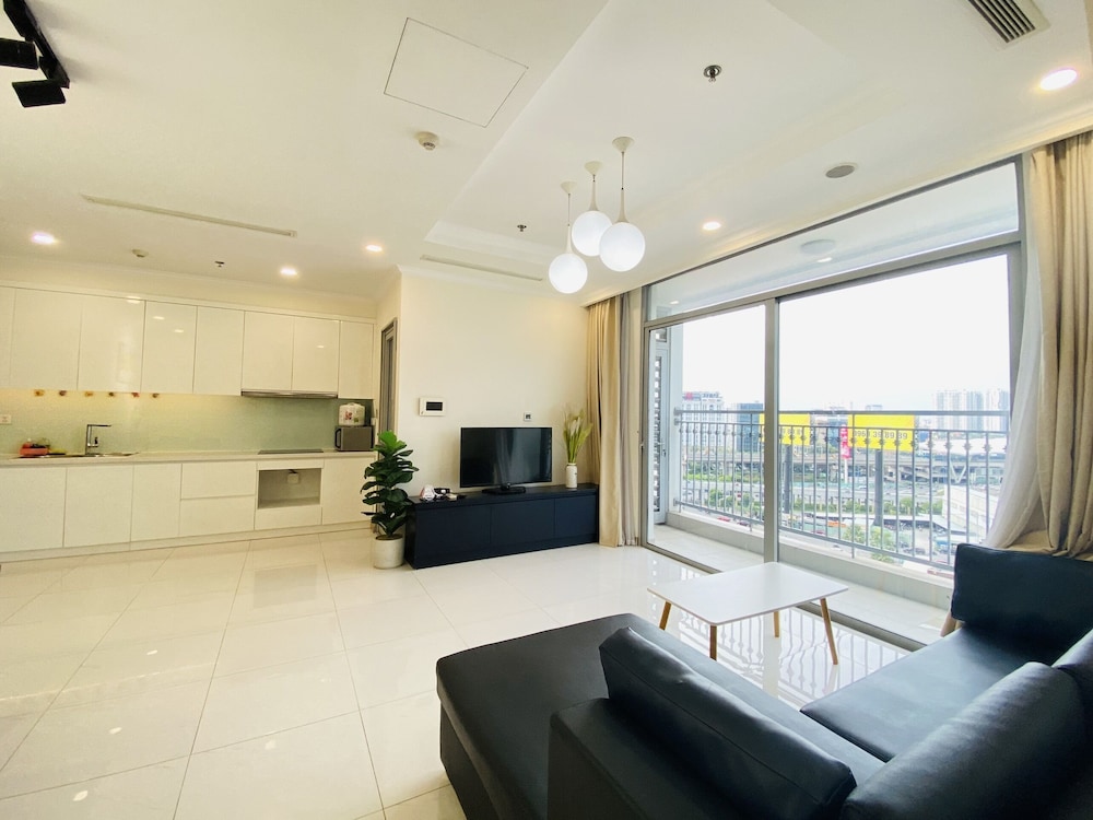 Landmark Apartment in Vinhomes Central Park