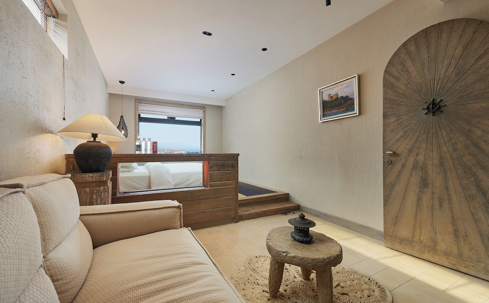 Nordsee Manor by Arcadia Collection