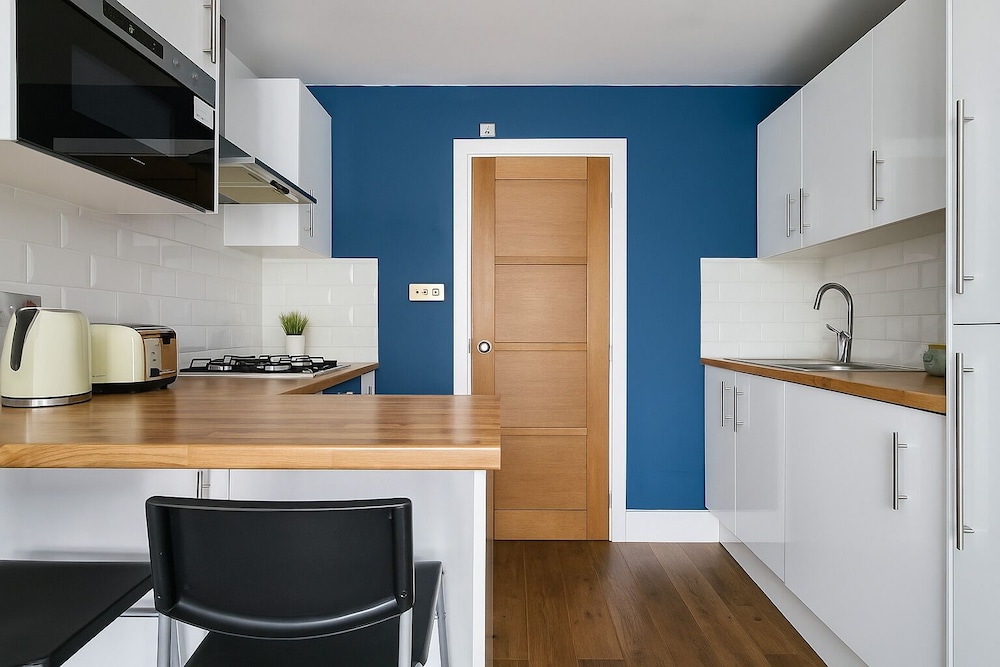 Modern Studio Flat in Hammersmith