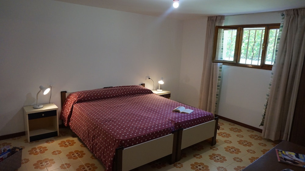 Spacious Three-room Apartment on the Ground Floor With Garden by Beahost Rentals view 2