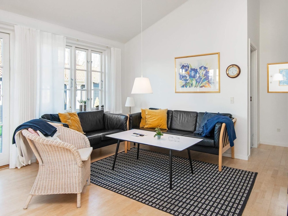 8 Person Holiday Home in Aabenraa-by Traum