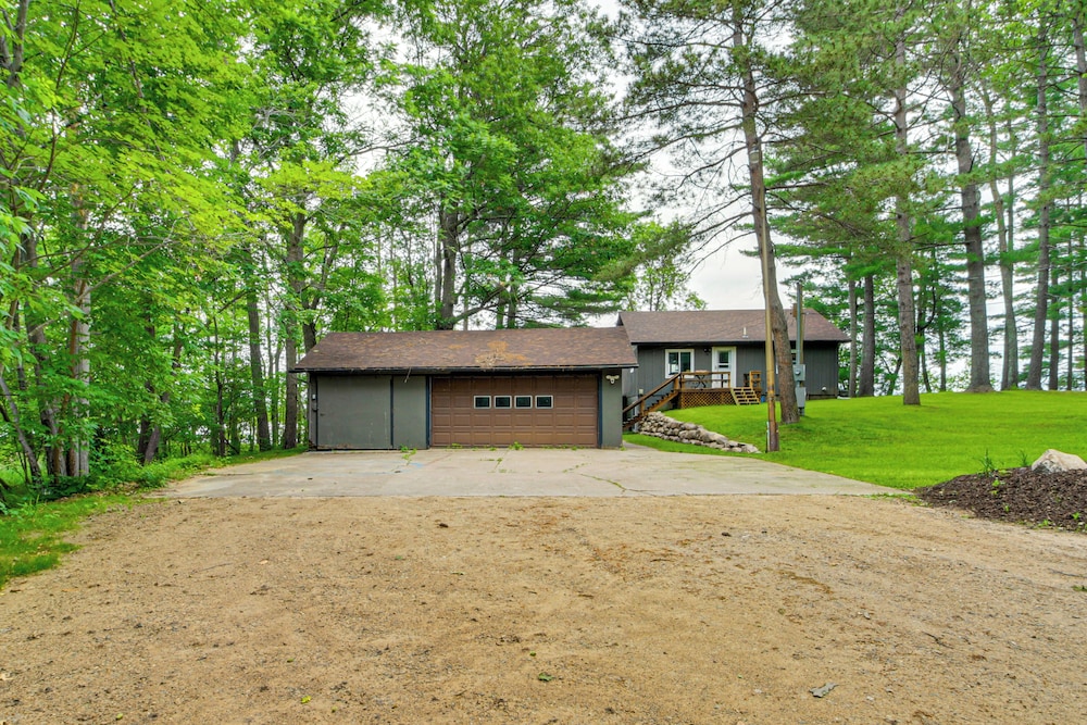 Renovated Brainerd Cabin on Lake: Fish & Swim!