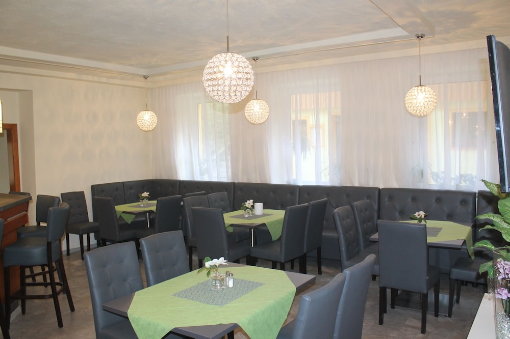 Gasthof - Pension Waldhof
