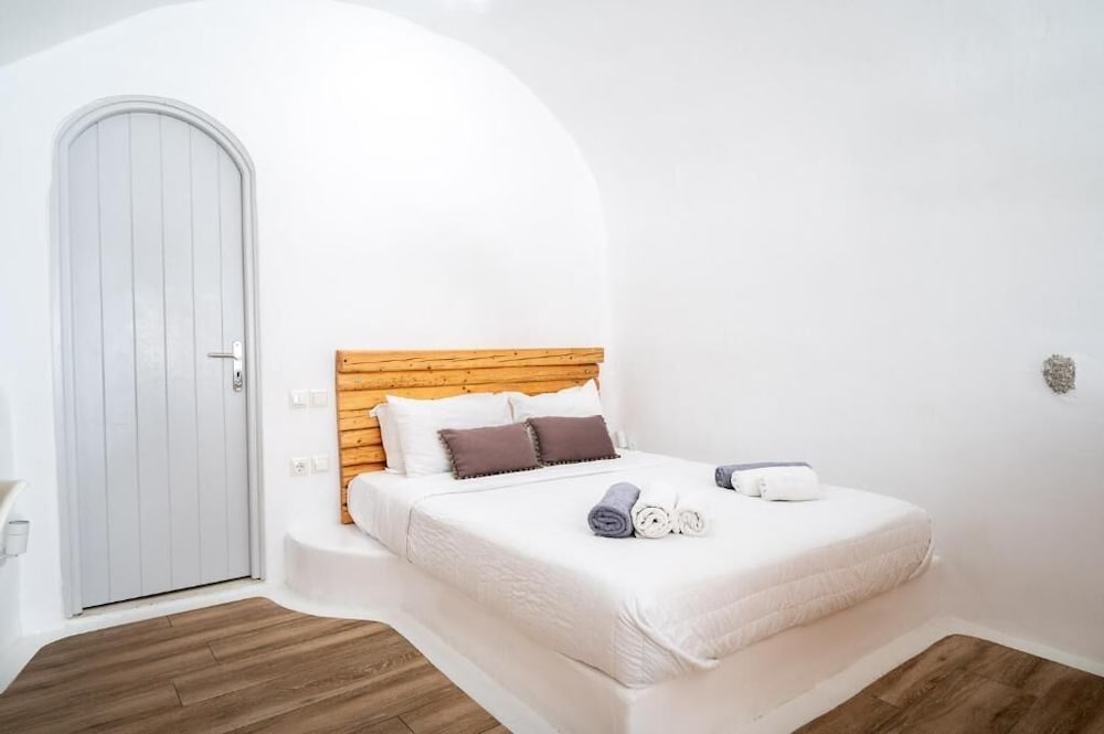 Karpimo Suites