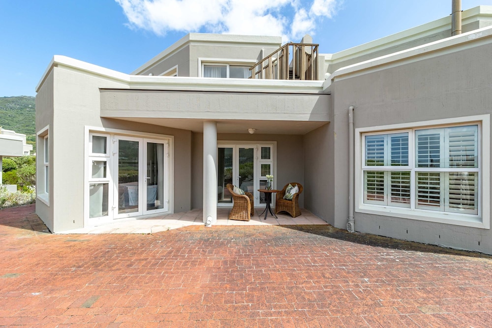 3 Bedroom Family Apartment Beach Club - Houtbay