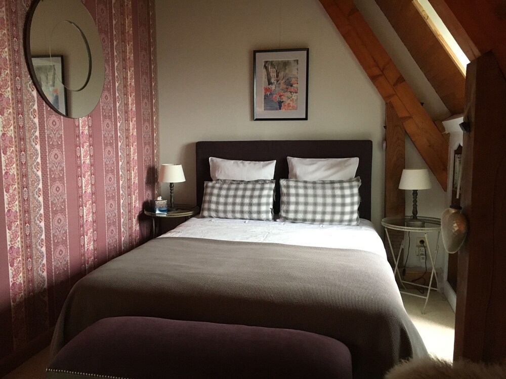 La Chambre de Madel view 3