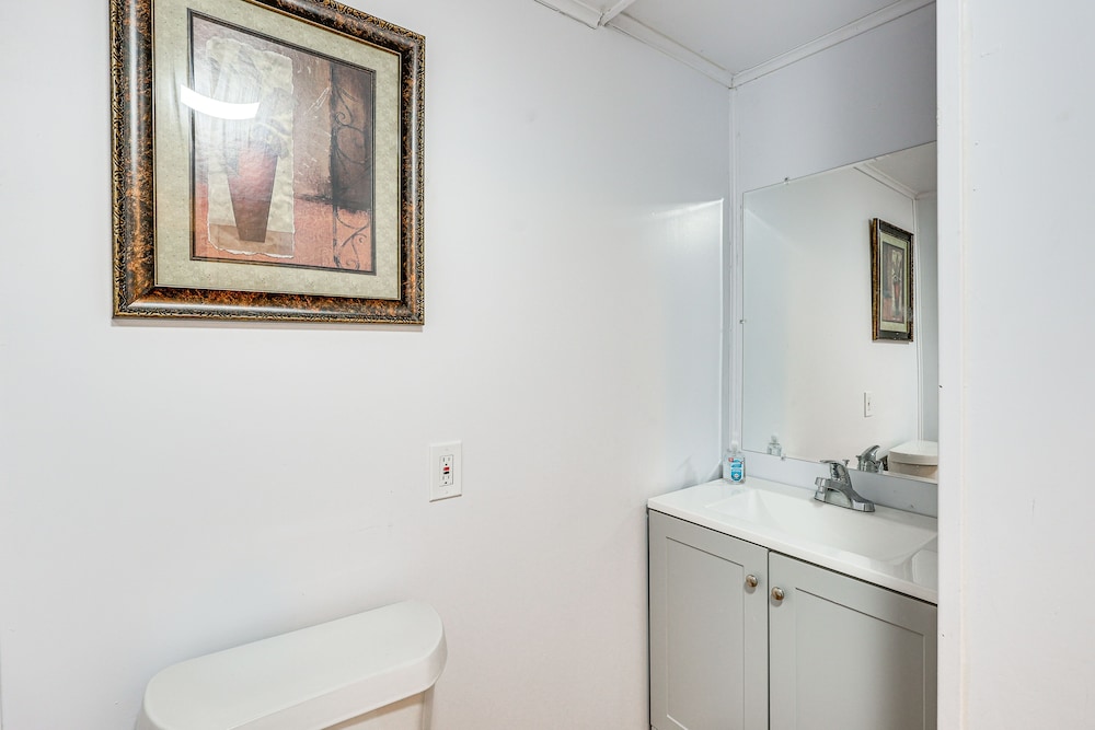 Charming El Dorado Retreat Near Main Street!