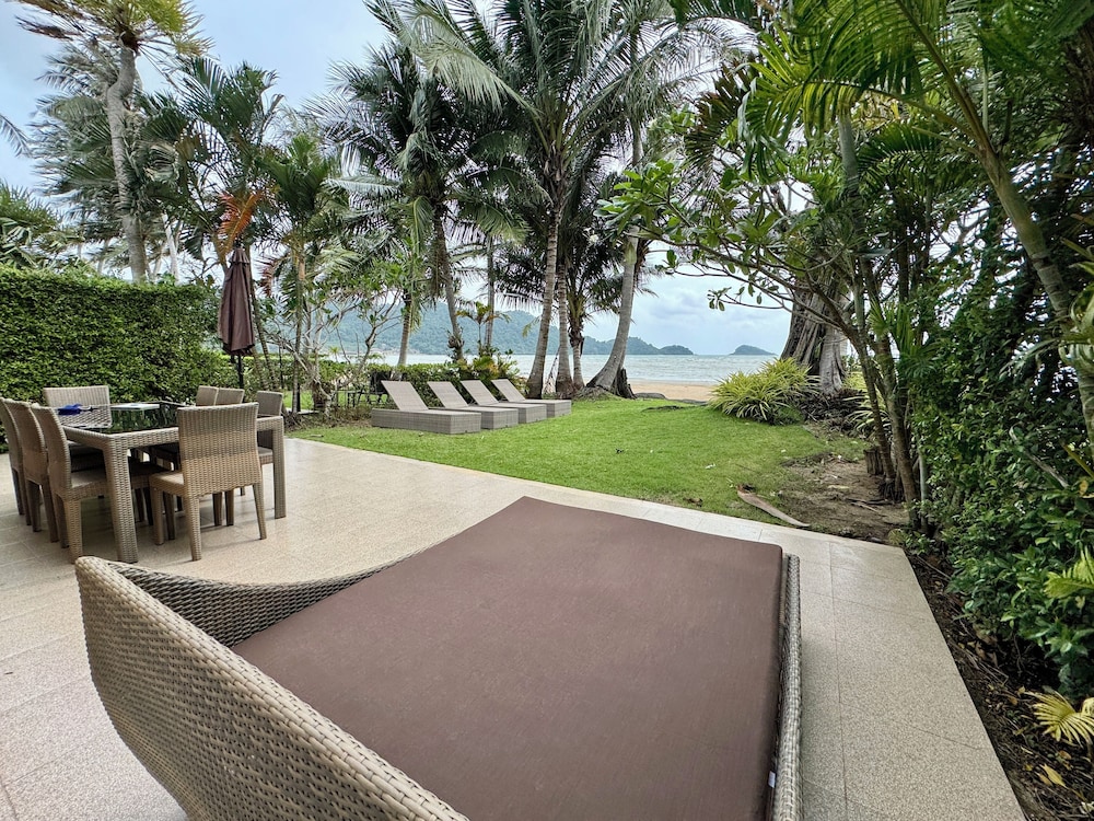 Siam Royal View Beachfront Villa by PSR