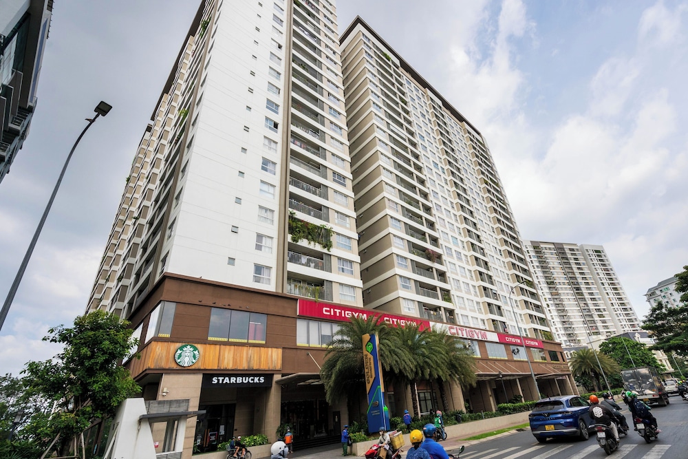 Apartment near Tan Son Nhat Airpot