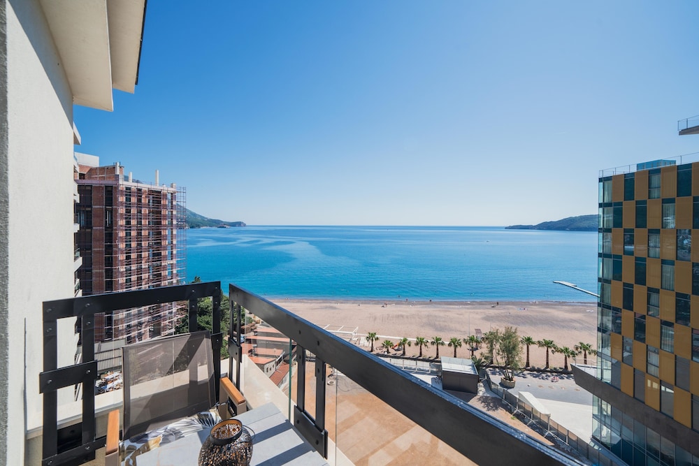 Hotel Invictus