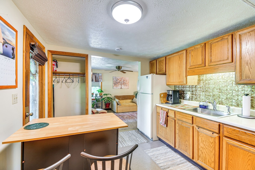 3 Mi to Seneca Lake: Couple's Apt w/ River Access