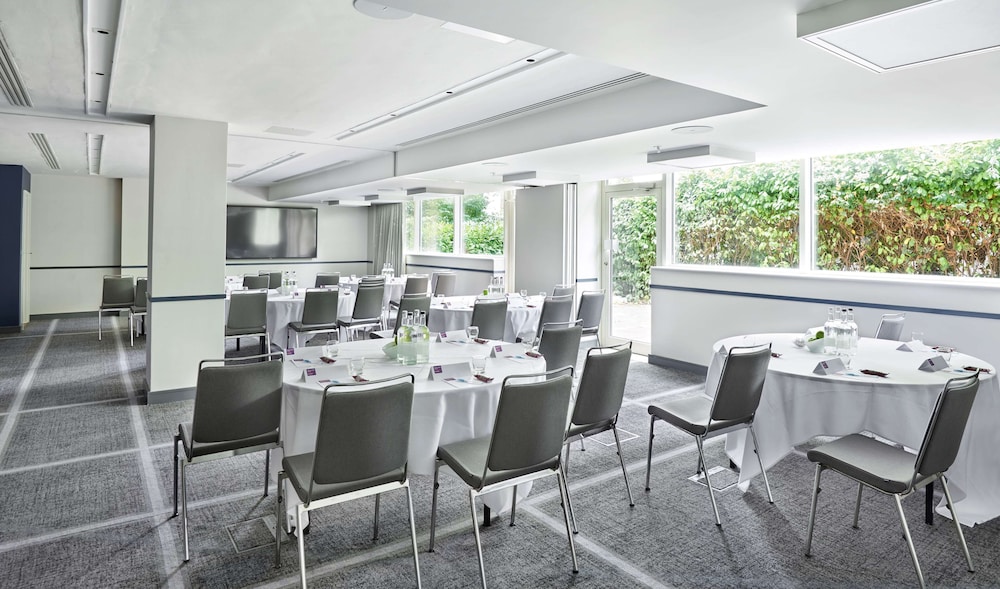 West Drayton Vacations - Hyatt Place London Heathrow Airport - Property Image 7