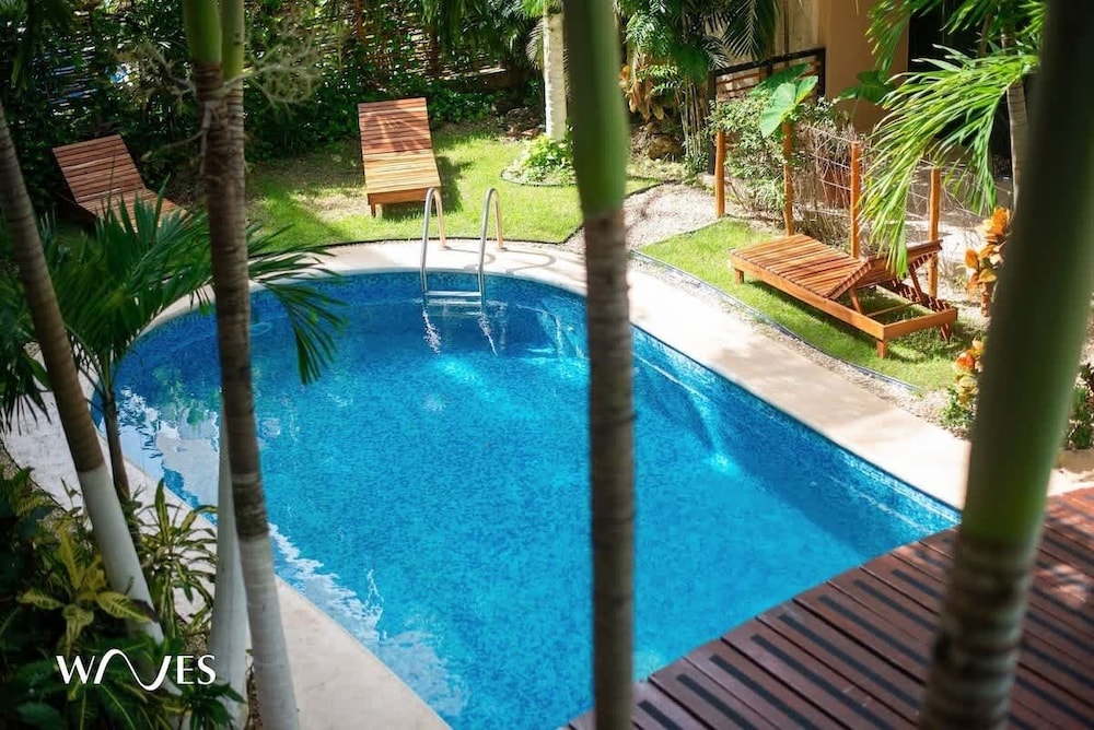 2 Br. Luminous and Spacious Pool View Apt