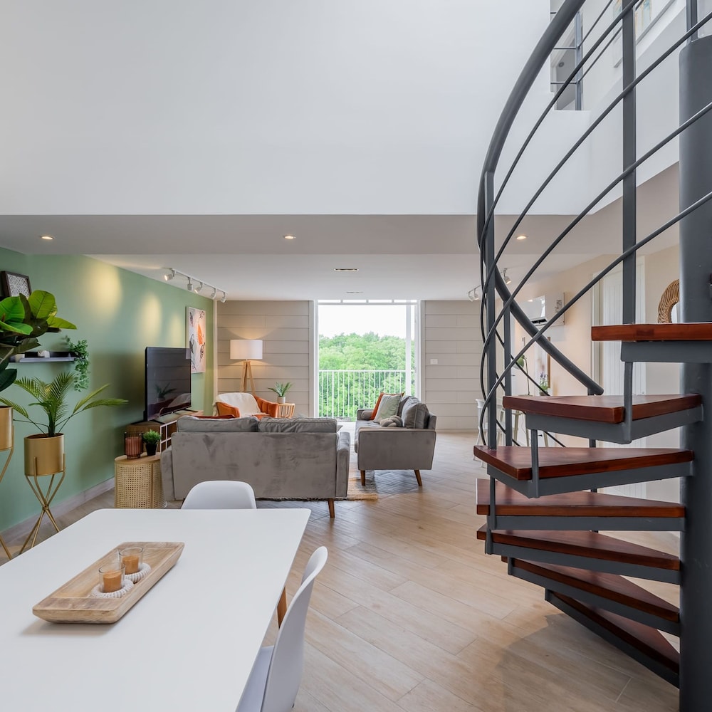 w Elegant 3BR With Modern Terrace in Panama
