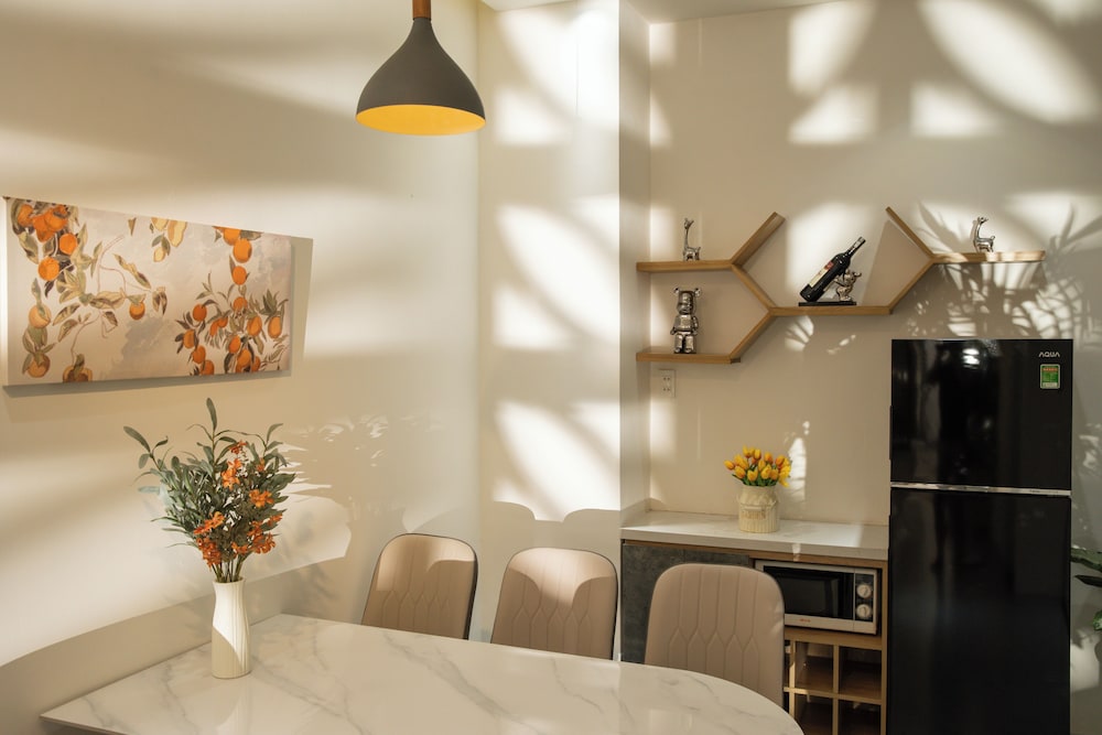 N to M Cozy House