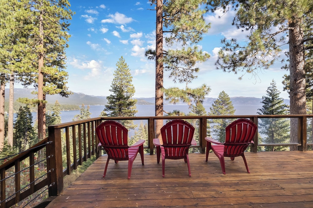 Tahoe Mountain Retreat Sleeps 12!