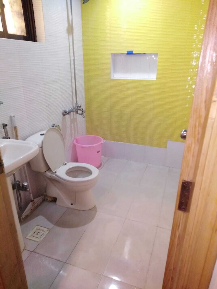 Red Lagoon Guest House view 3
