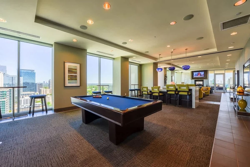 Midtown Luxepad 1b1b Rooftop Lounge Pool Gym Xbox