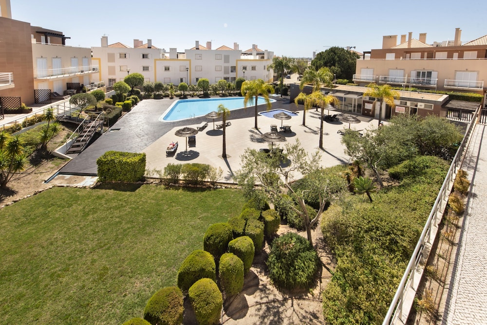 CG 12D - Cabanas Gardens