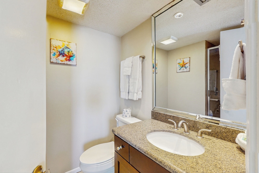 3BR Condo - 10th Floor w/ Amazing View & Amenities