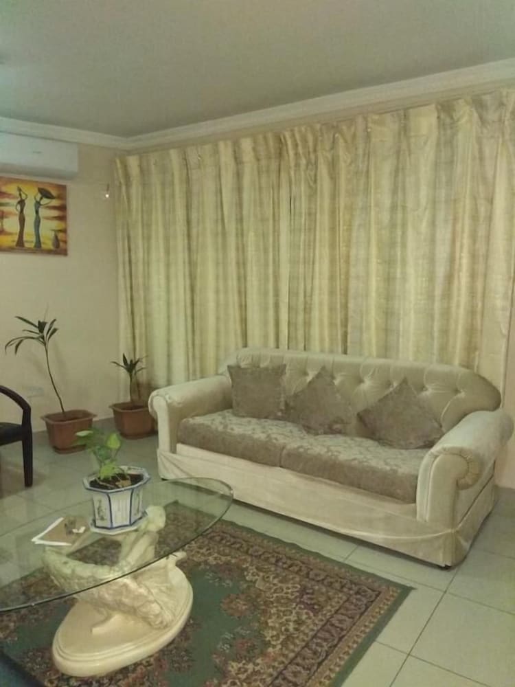 Rosebuds Guesthouse view 4